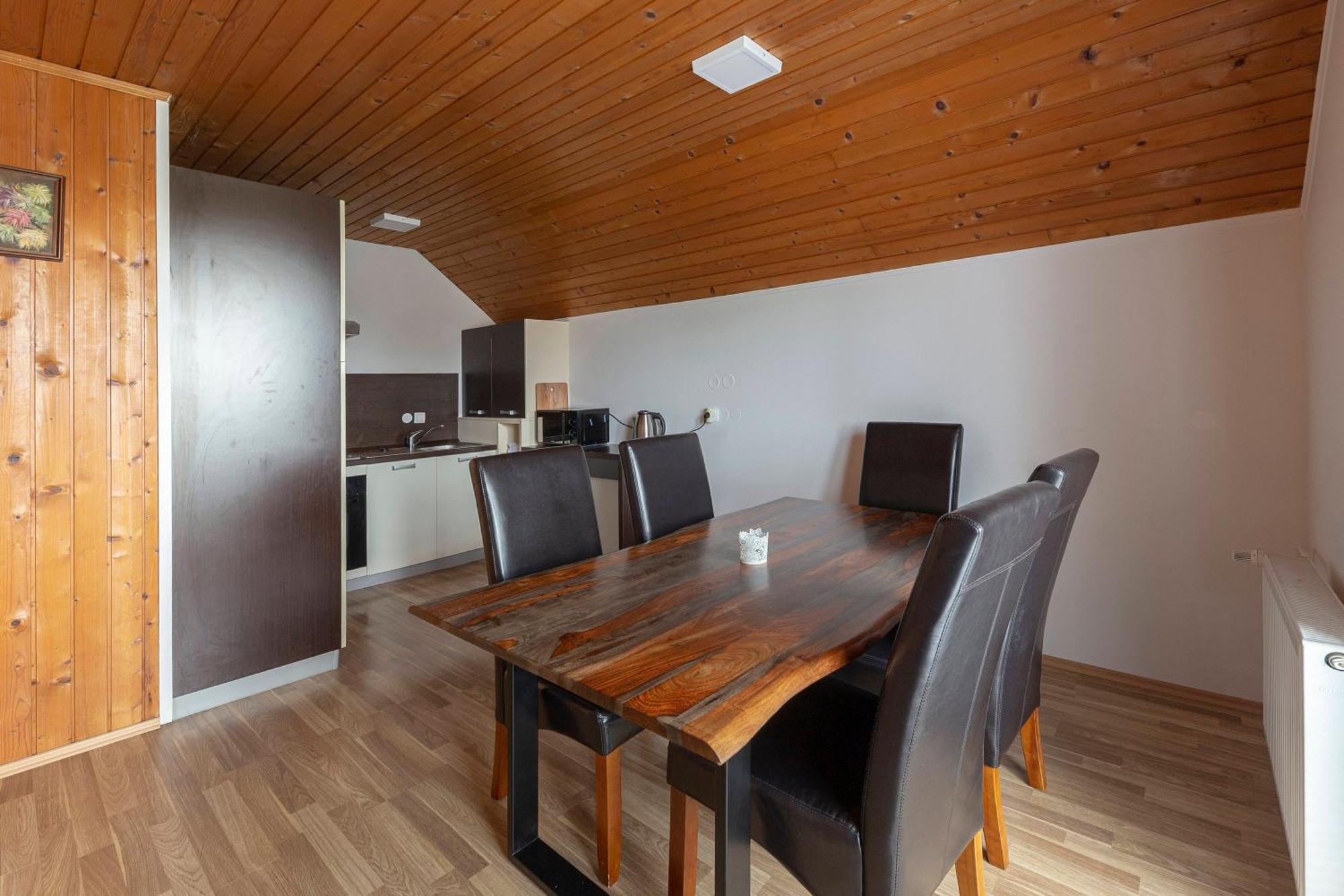 Apartmaji Seljak *